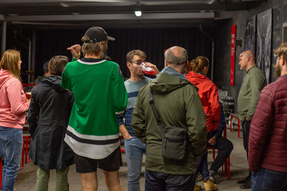 Zvykání potřetí. Přesunuli jsme se pod střechu