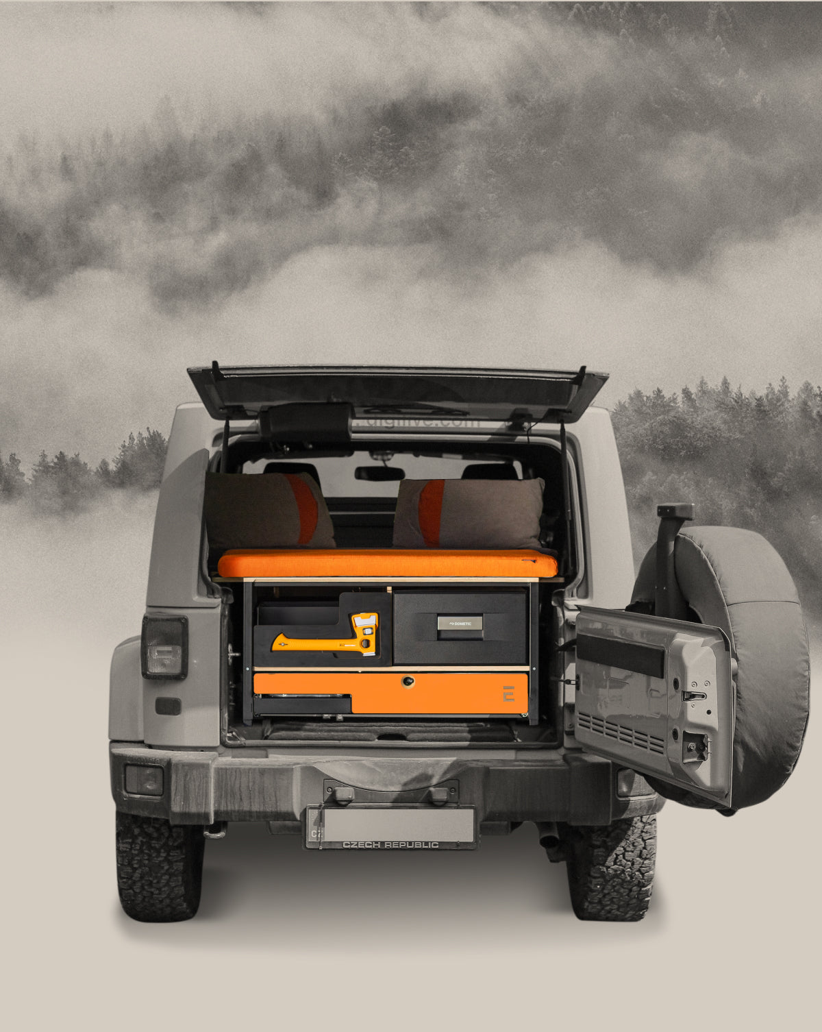 Egoé Nest vestavba v offroad voze 4x4